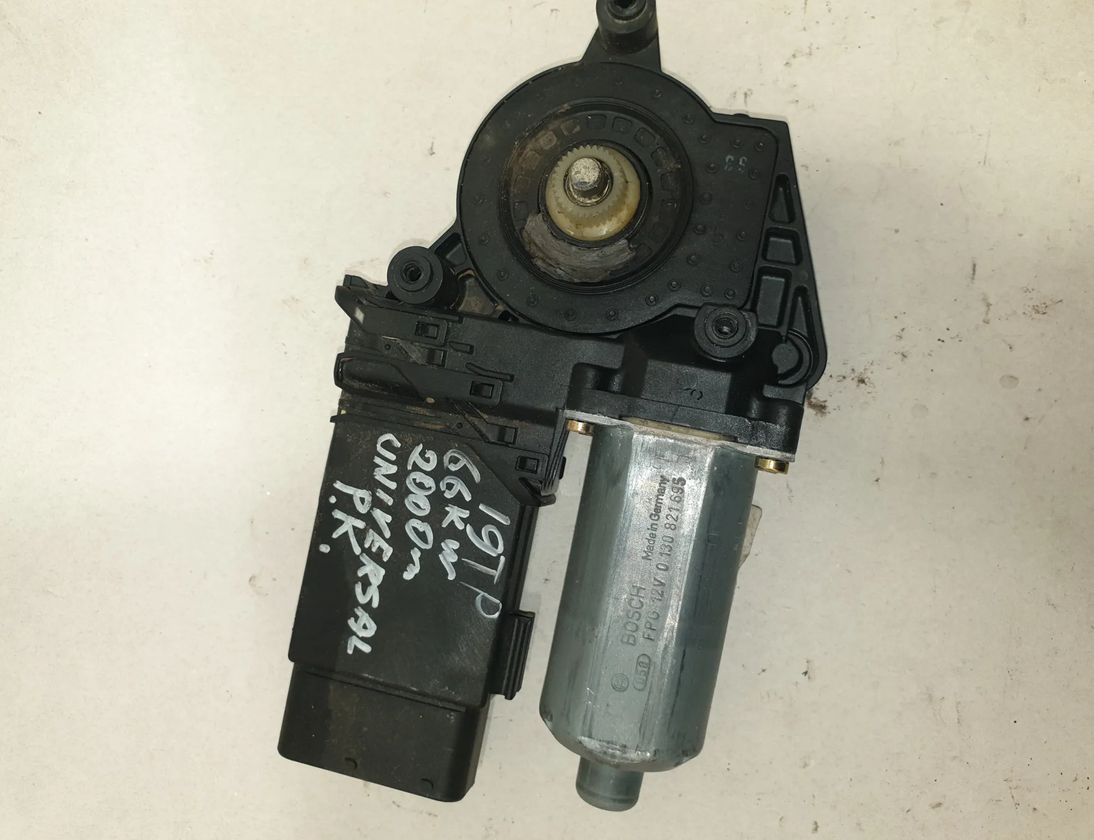 VOLKSWAGEN Passat Variant 1 generation (2010-2024) Стеклоподъемник передней левой двери 3b4837751gd 23369047