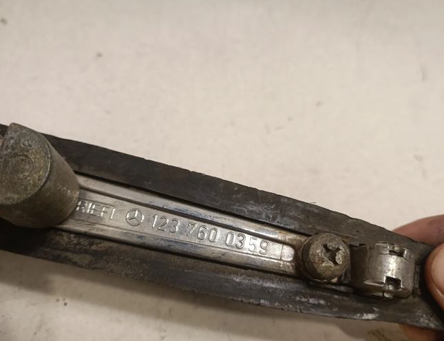 MERCEDES-BENZ W124 1 generation (1984-1994) Rear right door outer handle 1237600359 24297159