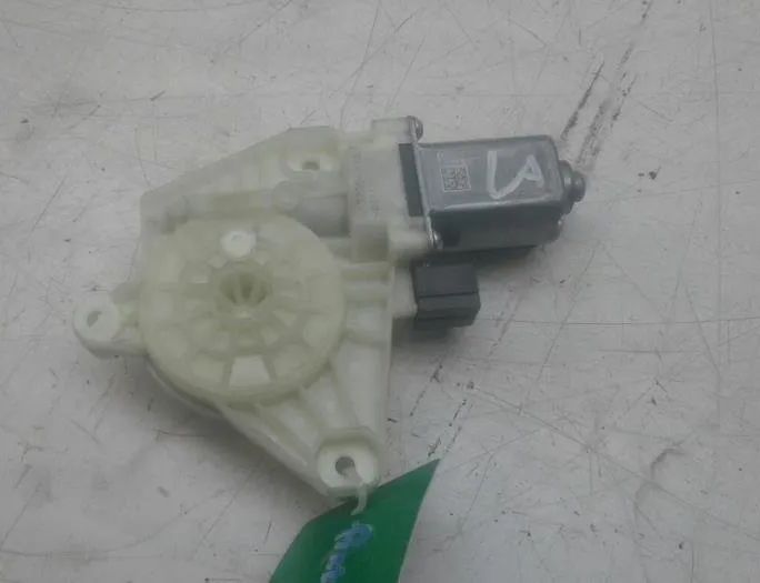 VOLKSWAGEN Passat B8 (2014-2023) Priekšējo labo durvju logu pacelšanas motorīts 5Q4959802D 14602881