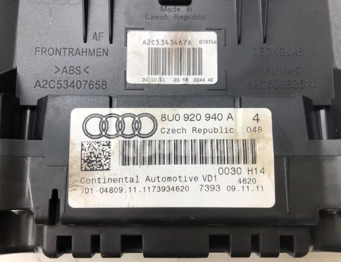 AUDI Q3 8U (2011-2020) Citau veidu vadības bloki 8U0920940A 15324429