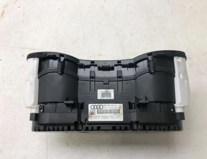 AUDI Q3 8U (2011-2020) Citau veidu vadības bloki 8U0920940A 15324429