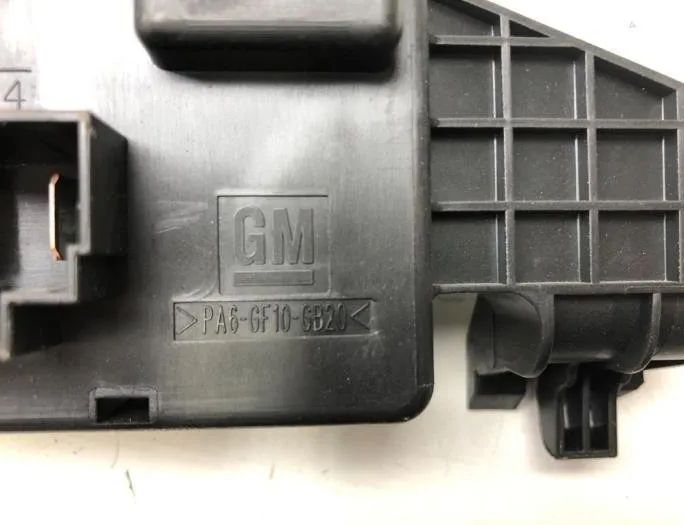 OPEL Astra J (2009-2020) Fuse Box 365927271,13302301 17211734