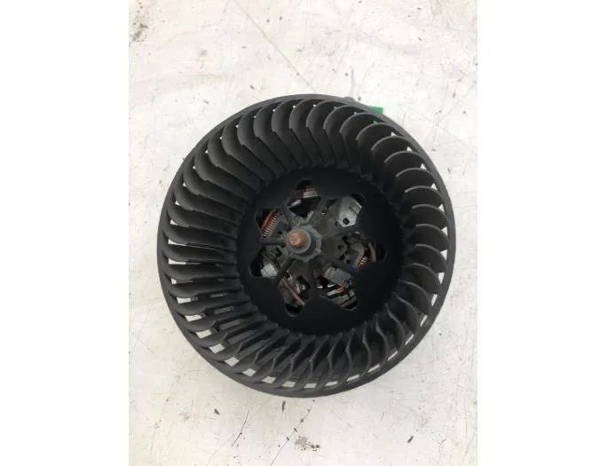 AUDI Q3 8U (2011-2020) Citau veidu vadības bloki 28423327