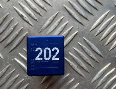 AUDI A6 allroad C5 (2000-2006) Реле 8A0951253 21197533