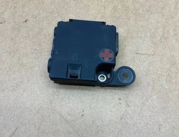 AUDI A4 B8/8K (2011-2016) Power Distribution Box 8K0937517A 30965350