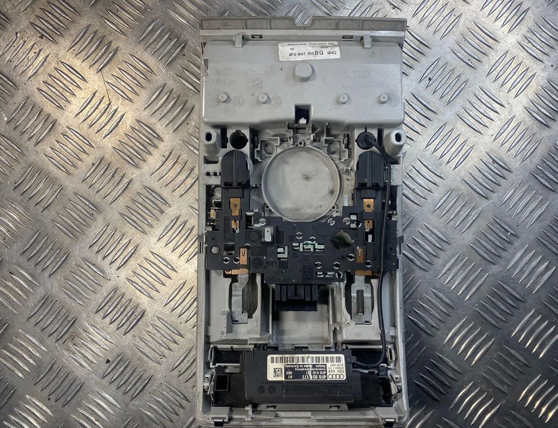 AUDI A6 C6/4F (2004-2011) Salona apgaismojums 4F0947135BQ,11062007 29022356