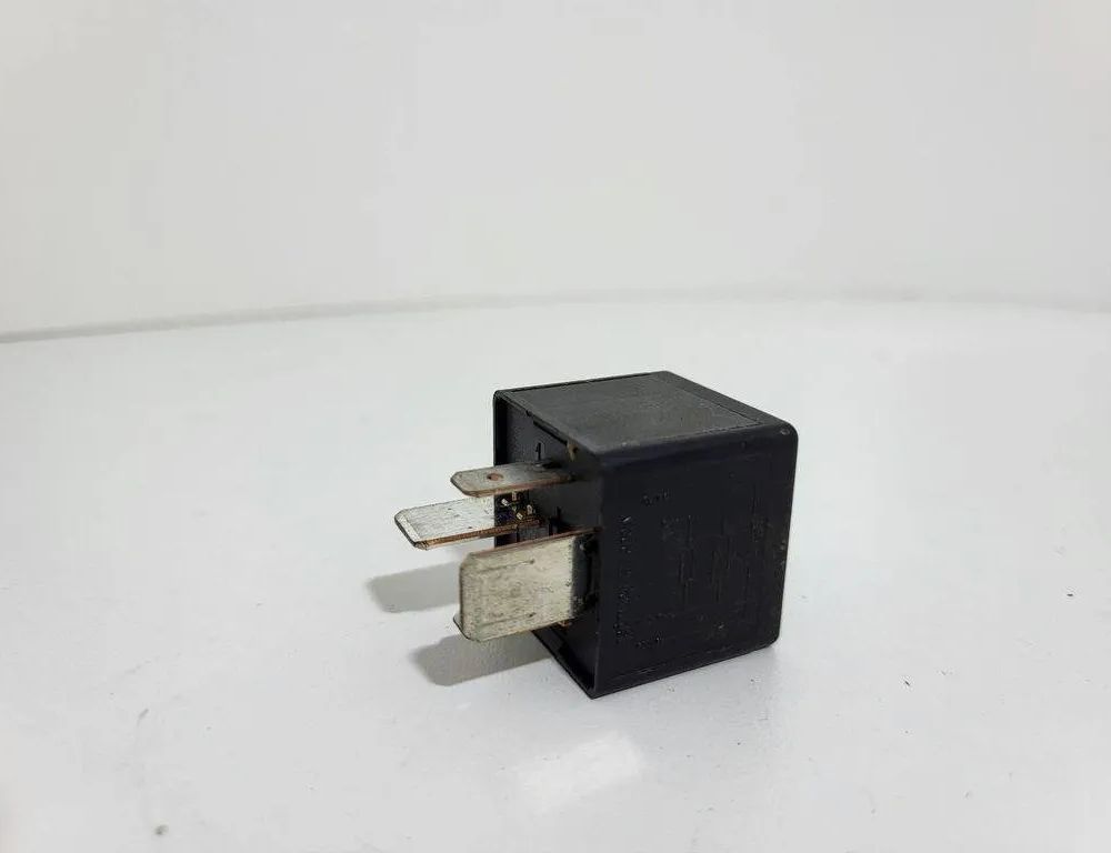 VOLKSWAGEN Passat B7 (2010-2015) Реле 7M0951253A 31500016