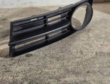 VOLKSWAGEN Touran 1 generation (2003-2015) Нижняя решетка переднего бампера 1T0853665A 31501859