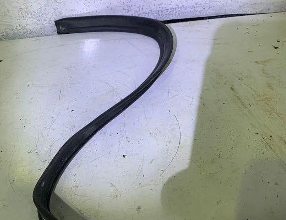 BMW 1 Series F20/F21 (2011-2020) Резина моторного отсека 18068510 32116778