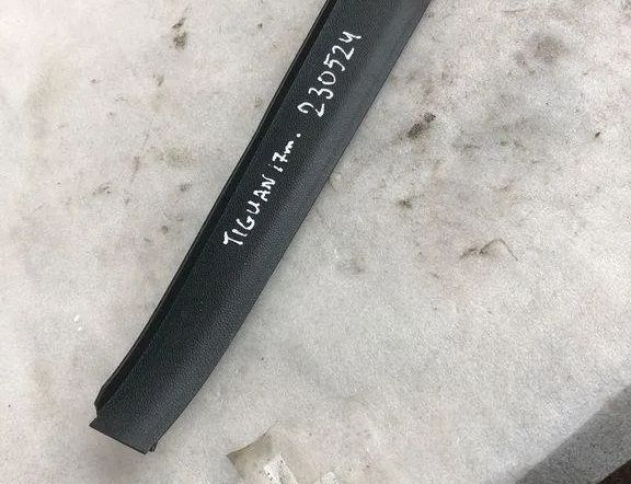 VOLKSWAGEN Tiguan 2 generation (2016-2024) Citas salona daļas 5na868223 32120207