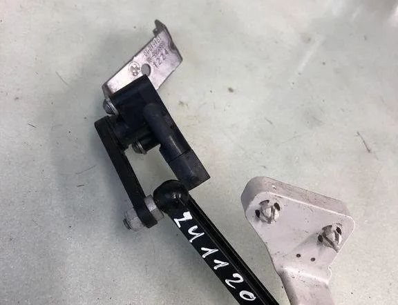 BMW 3 Series G20/G21/G28 (2018-2024) Front Left Level Sensor 689546601 32132457