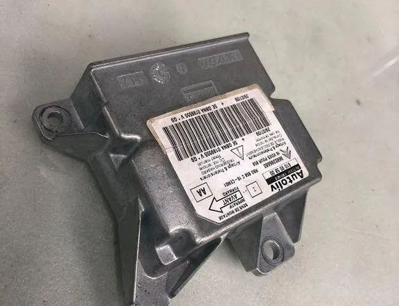 CITROËN C4 Picasso 1 generation (2006-2013) SRS Control Unit 9665396680 32132954