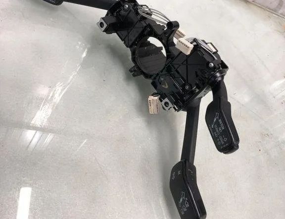 SKODA Karoq 1 generation (2017-2024) Pagrieziena rādītāja mehānisms 5q1953521 32135692