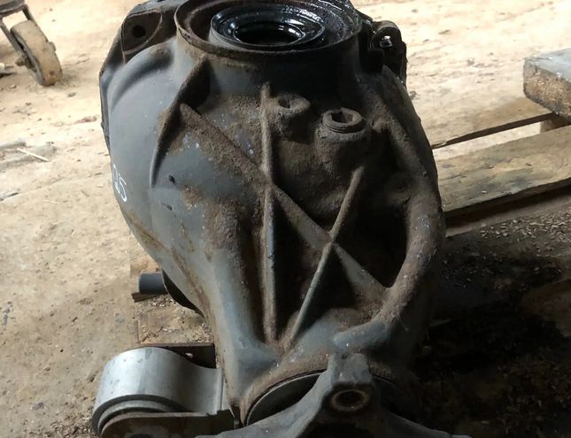 MERCEDES-BENZ E-Class W213/S213/C238/A238 (2016-2024) Aizmugurējais reduktors A2033510705 33082210