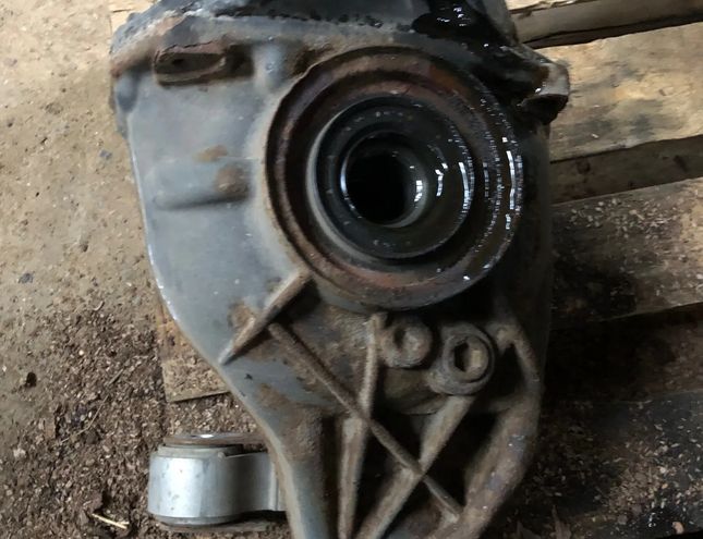 MERCEDES-BENZ E-Class W213/S213/C238/A238 (2016-2024) Aizmugurējais reduktors A2033510705 33082210