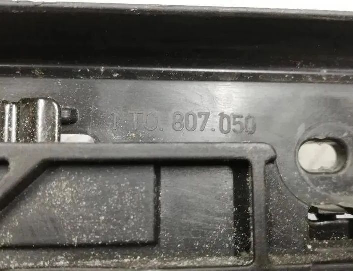 VOLKSWAGEN Touran 1 generation (2003-2015) Молдинг бампера передний левый 1T0807050 27901650