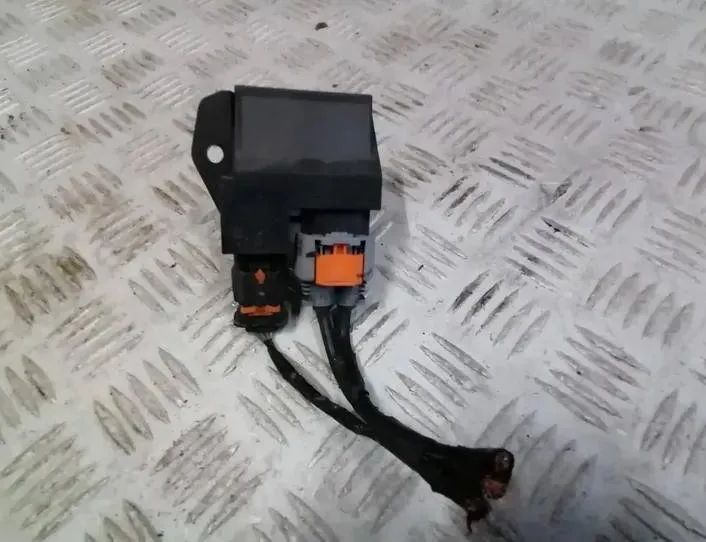 PEUGEOT 208 Peugeot 208 (2012-2015) Salona mazā ventilatora relejs 9827870080 27902677