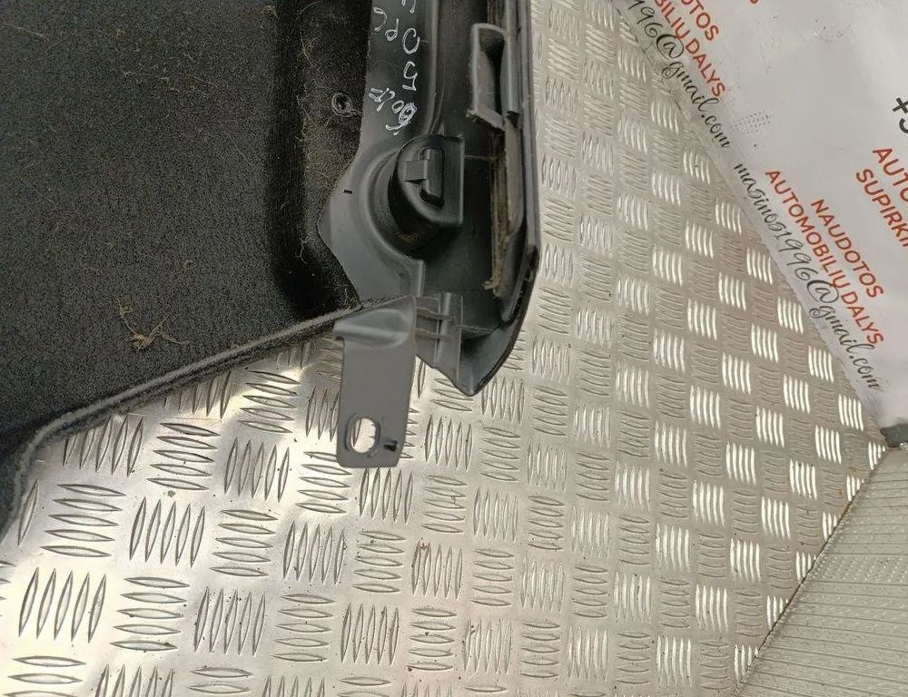 VOLKSWAGEN Golf 8 generation (2019-2023) Обивка багажника правой стороны 1K9867428H 31438181