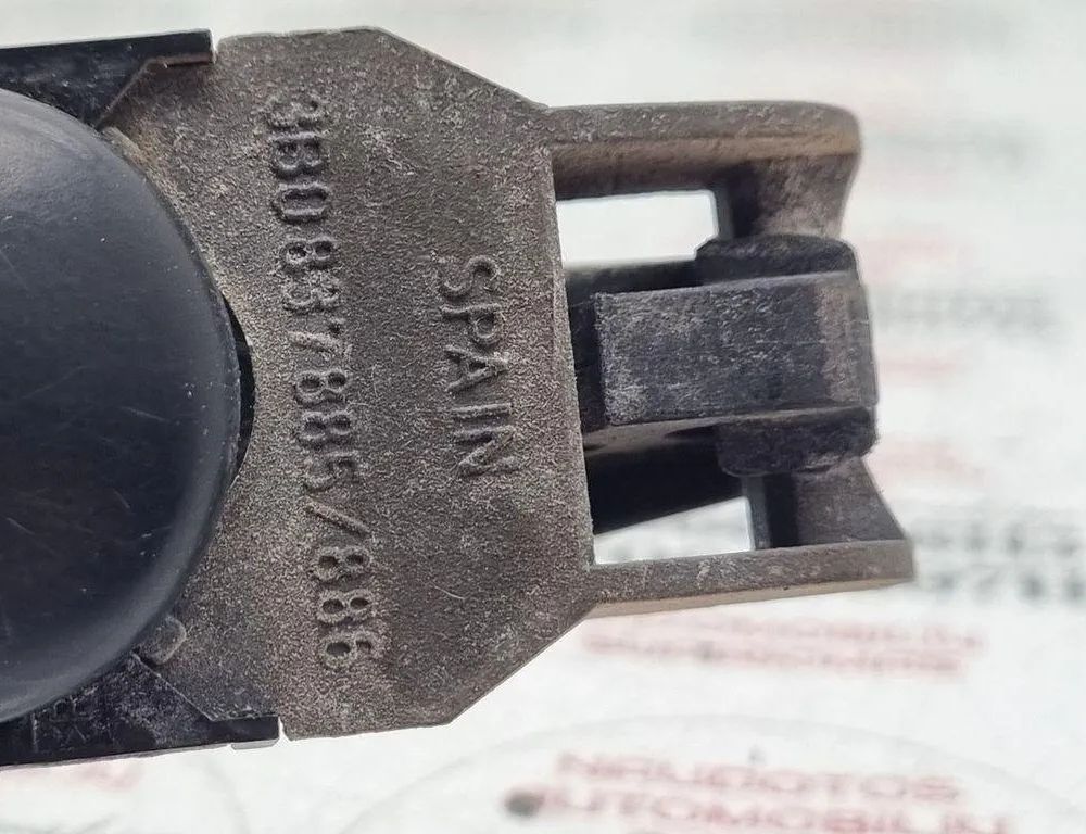 VOLKSWAGEN Polo 4 generation (2001-2009) Наружная ручка боковых левых дверей 3B0837886,3B0837885 31441277