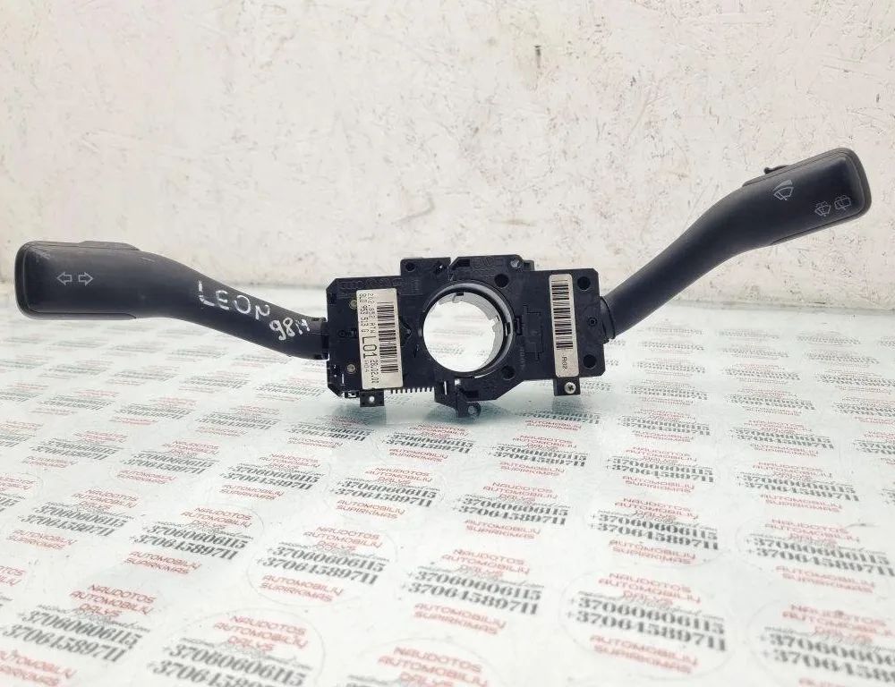 SEAT Leon 1 generation (1999-2005) Подрулевой переключатель 8L0953513G 31447087