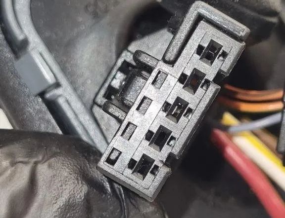 VOLKSWAGEN Touareg 1 generation (2002-2010) Дверные кабели передние левые 7L6971120 31447161