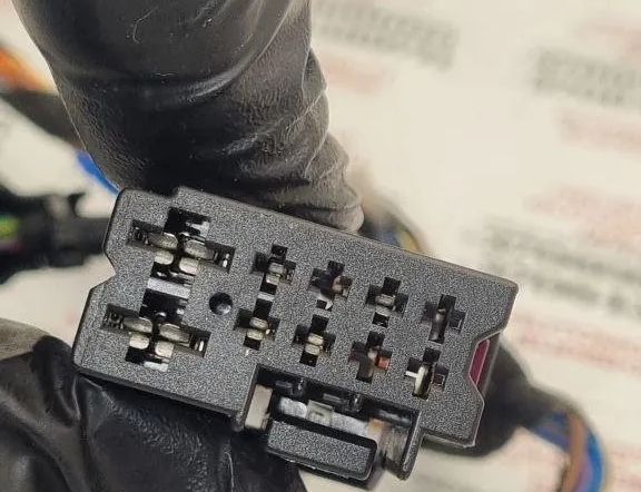 VOLKSWAGEN Touareg 1 generation (2002-2010) Дверные кабели передние левые 7L6971120 31447161