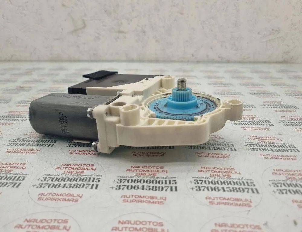 VOLKSWAGEN Passat B6 (2005-2010) Маторчик стеклоподъемника передней левой двери 1K0959701AC,3C1837461L 31448236