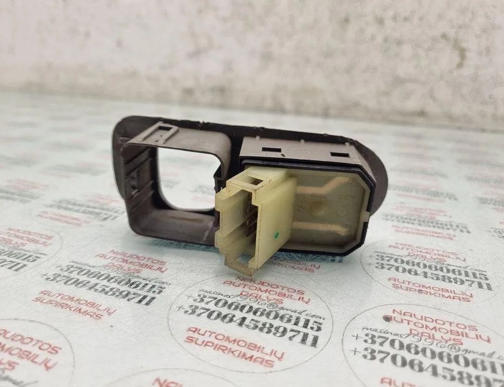 SEAT Alhambra 1 generation (1996-2010) Mirror adjustment switch 7M0867255M 31448929