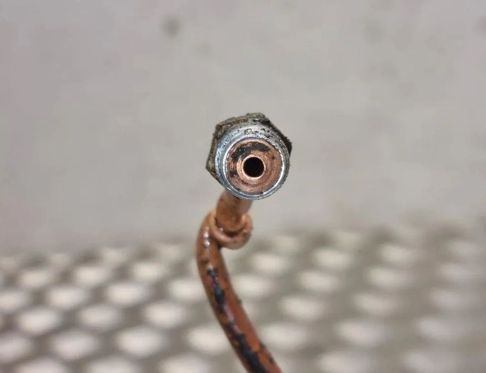 VOLKSWAGEN Touareg 1 generation (2002-2010) Priekšējā kreisā riteņa rumbas vārpsta/stupica 7L0407257A 31455374