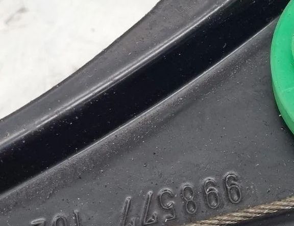 VOLKSWAGEN Golf Plus 1 generation (2004-2009) Стеклоподъемник задней правой двери 1K3837462B 31455726