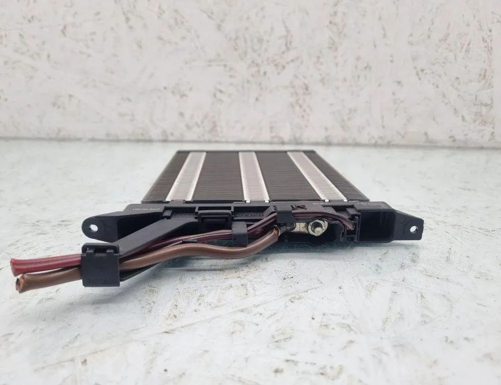 VOLKSWAGEN Passat B6 (2005-2010) Электрический радиатор печки салона 1K0963235F 31461784