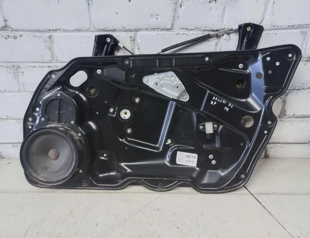 VOLKSWAGEN Passat B6 (2005-2010) Стеклоподъемник задней правой двери 3C1837756K 31462375