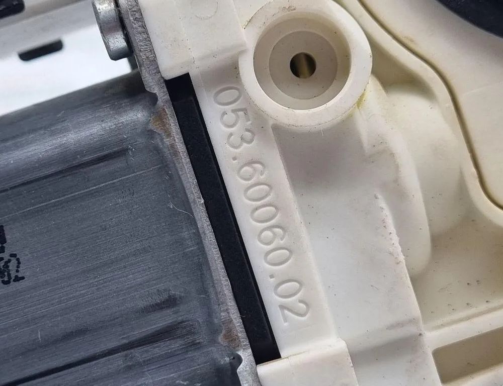 VOLKSWAGEN Passat B6 (2005-2010) Rear Left Door Window Control Motor 0536006002 31462829