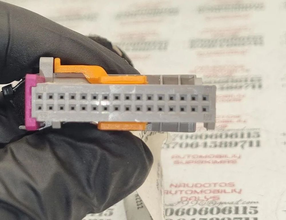 VOLKSWAGEN Touareg 1 generation (2002-2010) Priekšējo kreiso durvju elektroinstalācija 7L6971121H 31462984