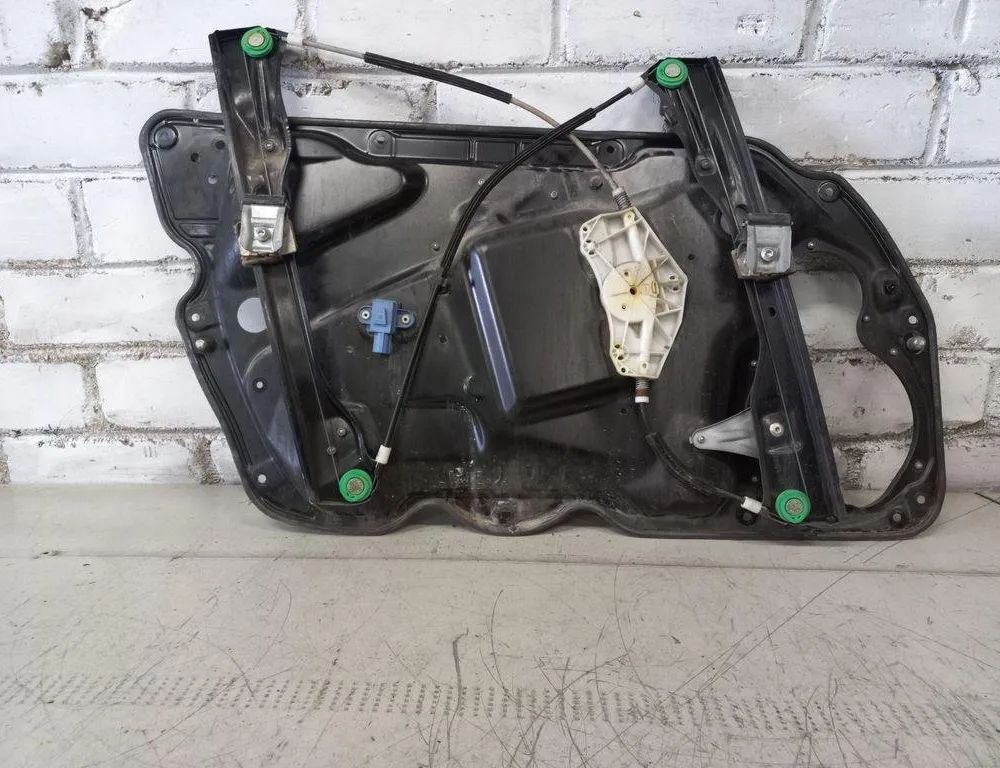 VOLKSWAGEN Passat B7 (2010-2015) Стеклоподъемник задней правой двери 3C1837756G 31473092