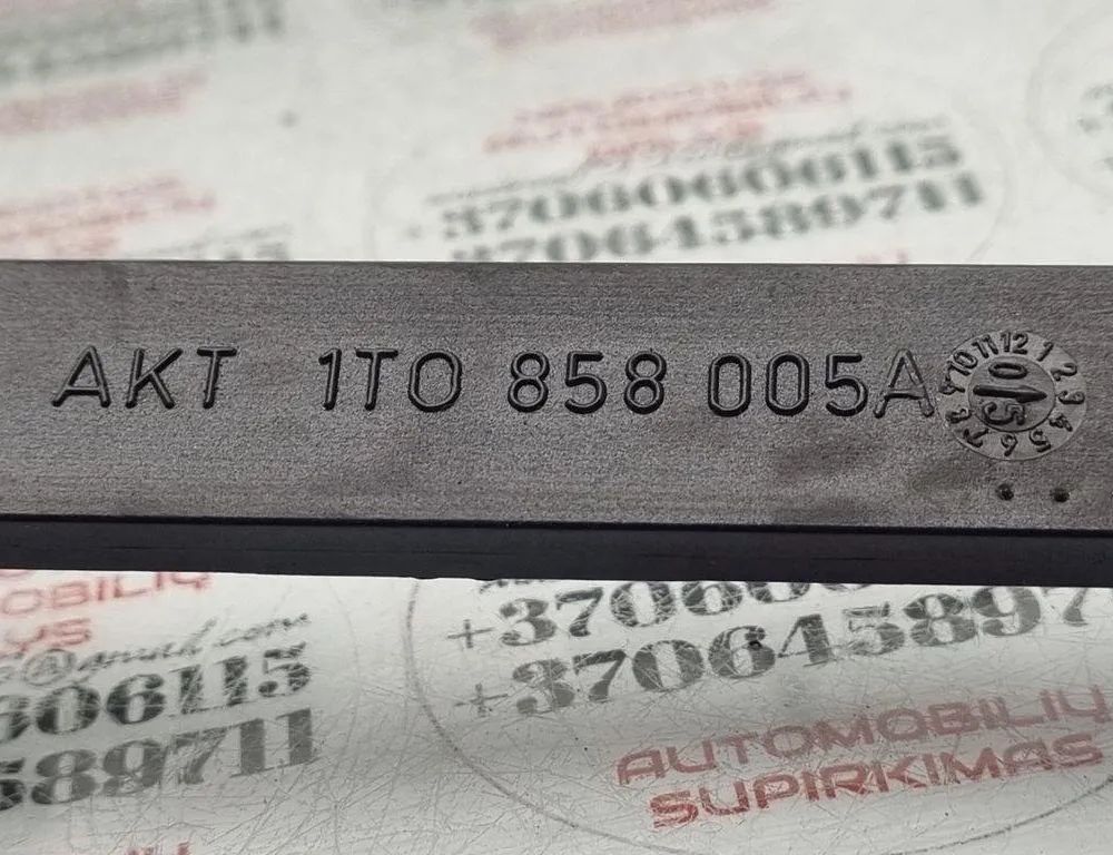 VOLKSWAGEN Touran 1 generation (2003-2015) Отделка музыкального плеера 1T0858005A 31474214