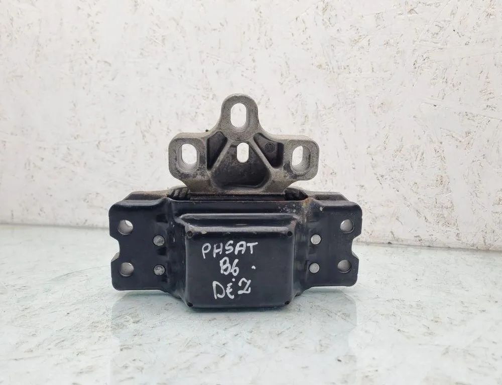 VOLKSWAGEN Passat B6 (2005-2010) Pārnesumkārbas stiprinājums 1K0199555Q 31474800