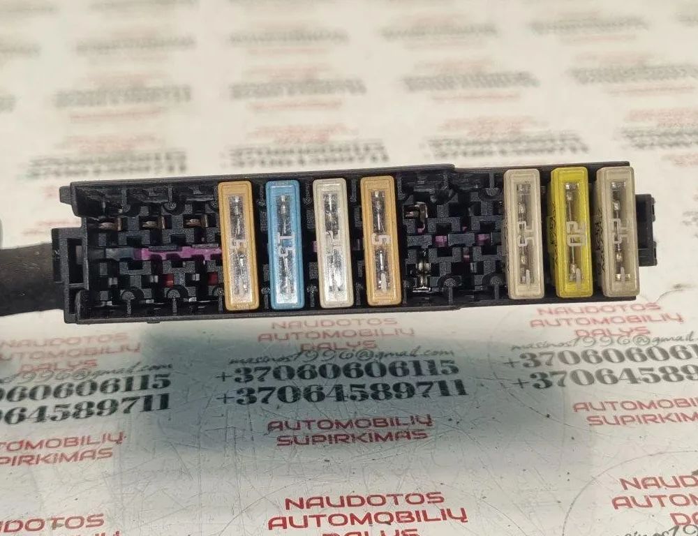 VOLKSWAGEN Touran 1 generation (2003-2015) Drošinātāju kārba 4F1941824 31475340