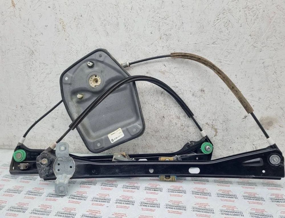 VOLKSWAGEN Jetta 3 generation (1992-1998) Стеклоподъемник задней правой двери 1K5837462B 31475359