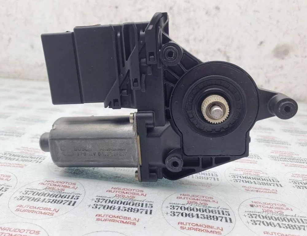 VOLKSWAGEN Passat B7 (2010-2015) Моторчик стеклоподъемника задней левой двери 3B9839751AF 31475623