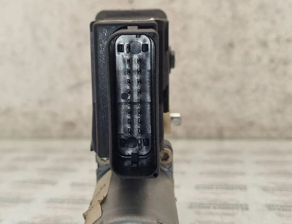 VOLKSWAGEN Passat B7 (2010-2015) Моторчик стеклоподъемника задней левой двери 3B9839751AF 31475623