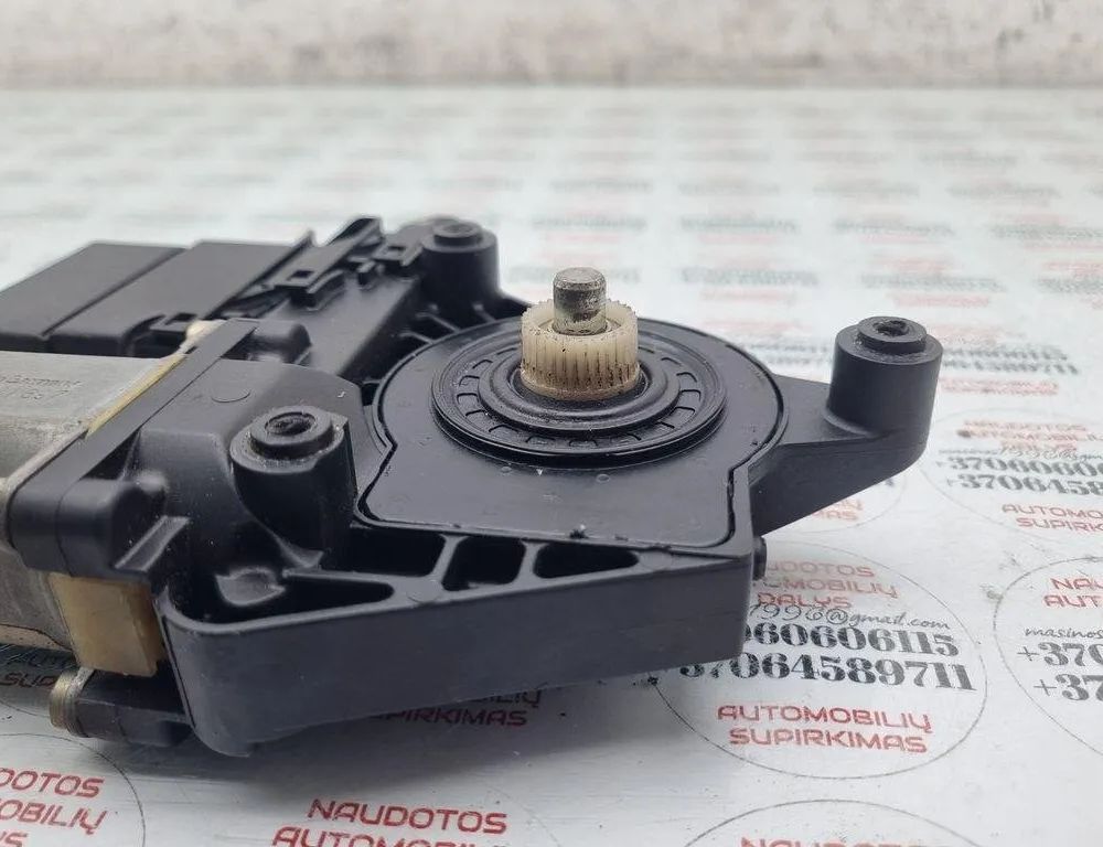 VOLKSWAGEN Passat B7 (2010-2015) Моторчик стеклоподъемника задней левой двери 3B9839751AF 31475623