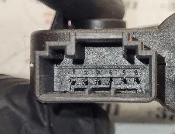 VOLKSWAGEN Golf Plus 1 generation (2004-2009) Salona sildītāja vadības vārsti 0132801363 31475830