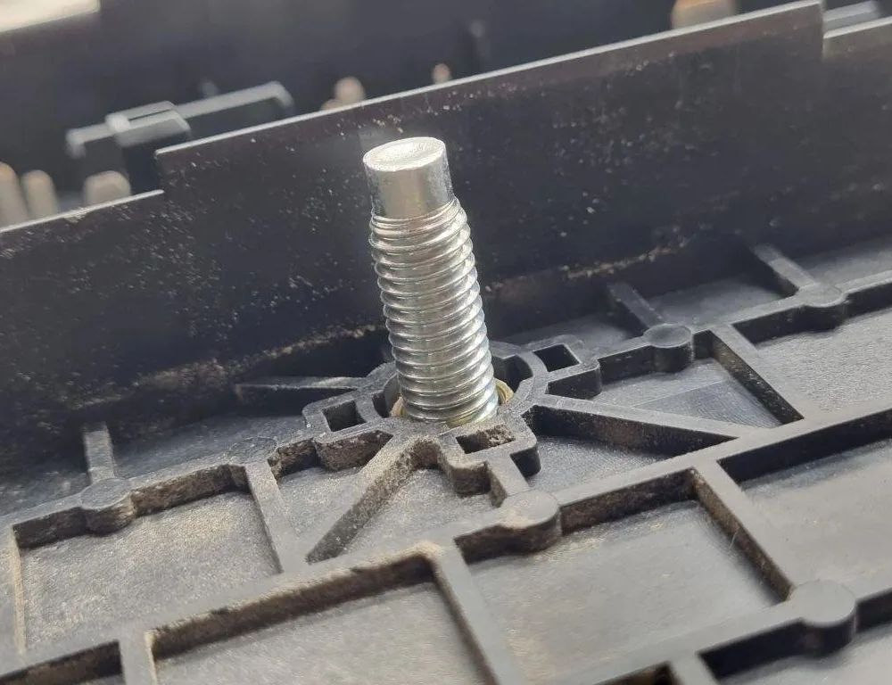 VOLKSWAGEN Passat B6 (2005-2010) Fuse box 3C0937125 31476543