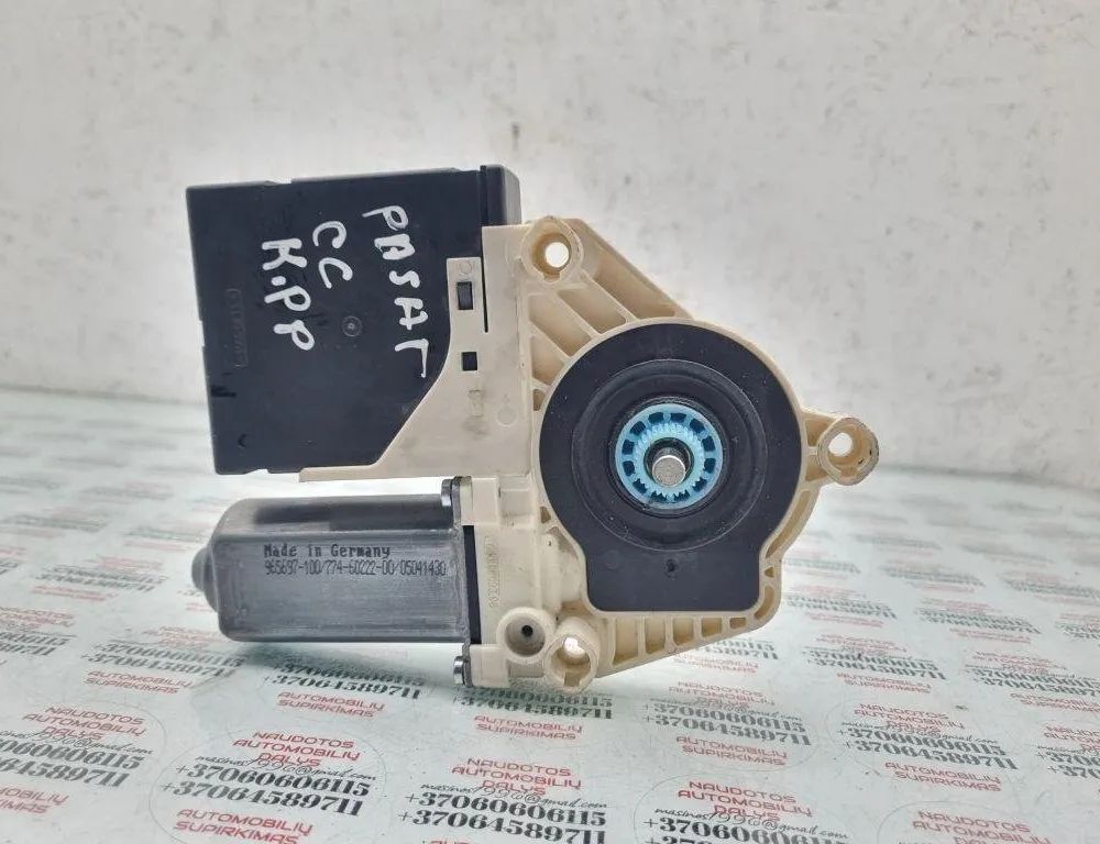 VOLKSWAGEN Passat CC 1 generation (2008-2017) Priekšējo kreiso durvju logu pacēlāja motorīts 3C8959701 31477653