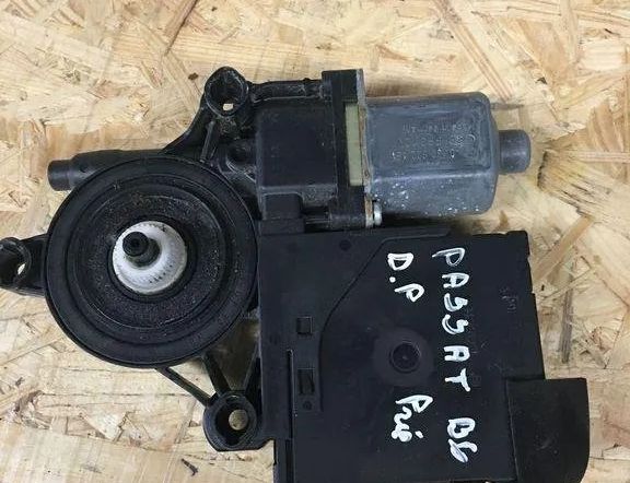 VOLKSWAGEN Passat B6 (2005-2010) Front Left Door Window Regulator Motor 1K0959792N 31479198