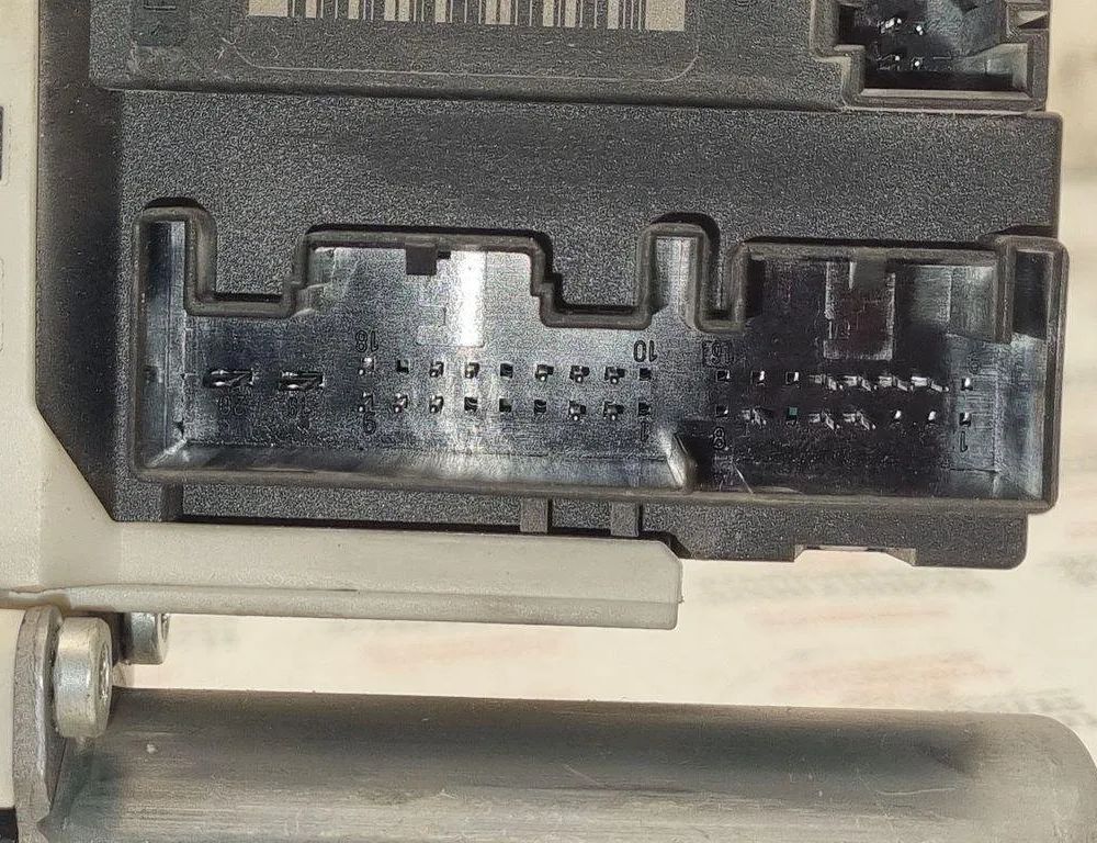 VOLKSWAGEN Passat B6 (2005-2010) Маторчик стеклоподъемника передней левой двери 0536009302 31479258