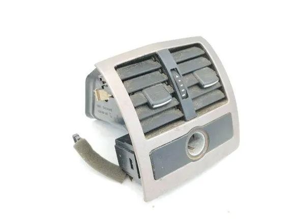 AUDI A6 C6/4F (2004-2011) Rear air vent grille 4b0819203 31903604