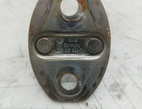 AUDI A6 C6/4F (2004-2011) Dzinēja pārsega āķis 3B0837033D 31903984