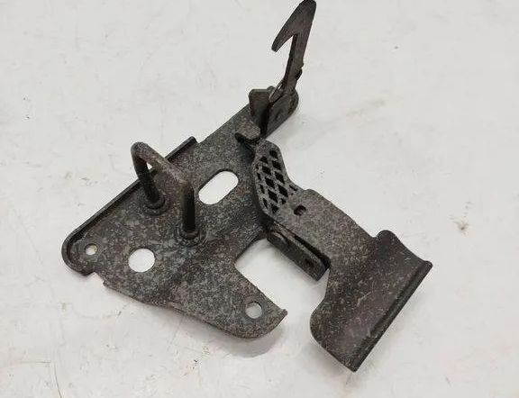 AUDI A6 C8/4K (2018-2024) Dzinēja pārsega āķis 4F0823480A 32002383